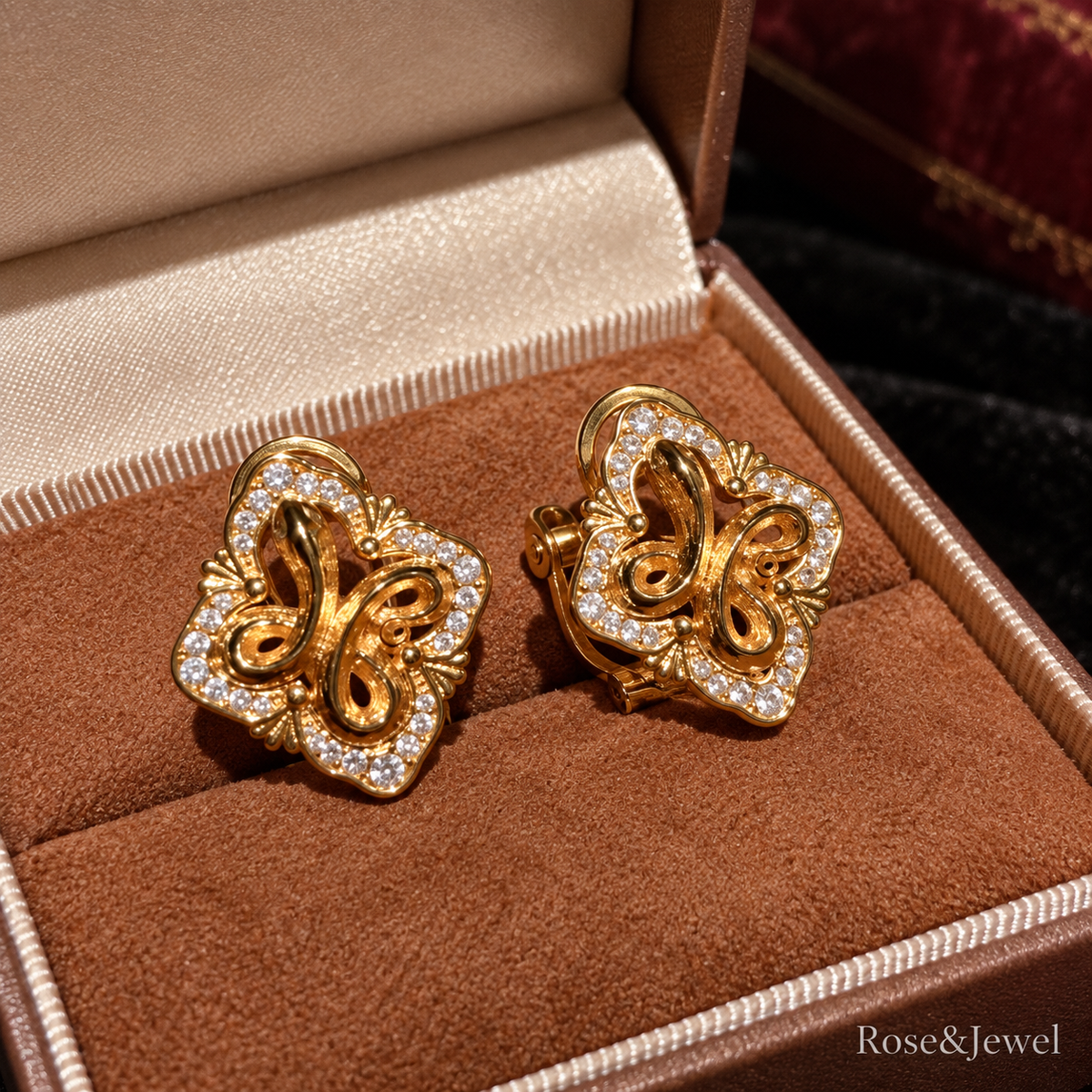 Golden Serpent Jewelry Set — earrings